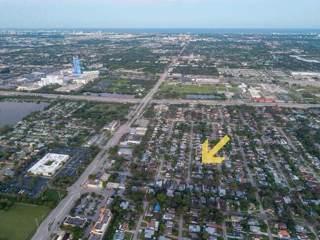 Building Photo - 6450 Perry St