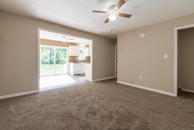 Building Photo - Available April 15!