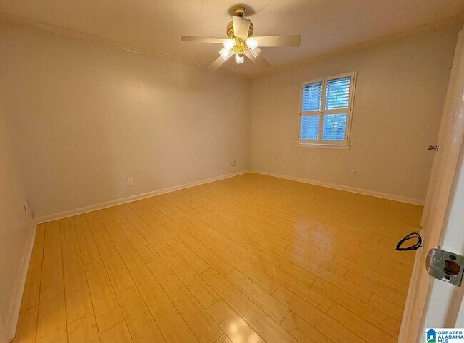 Building Photo - 3101 Lorna Rd