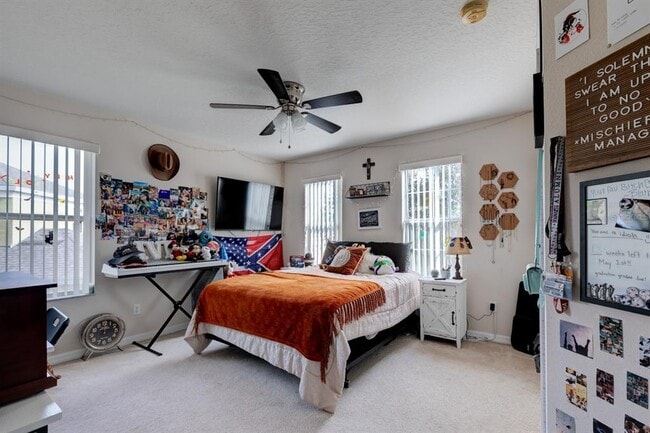 Building Photo - 3161 Poppy Hill Rd