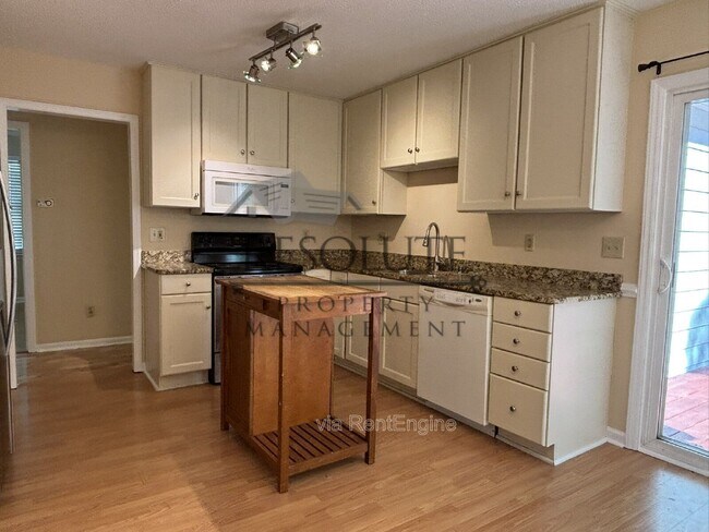 Building Photo - 4632 Timberhurst Dr