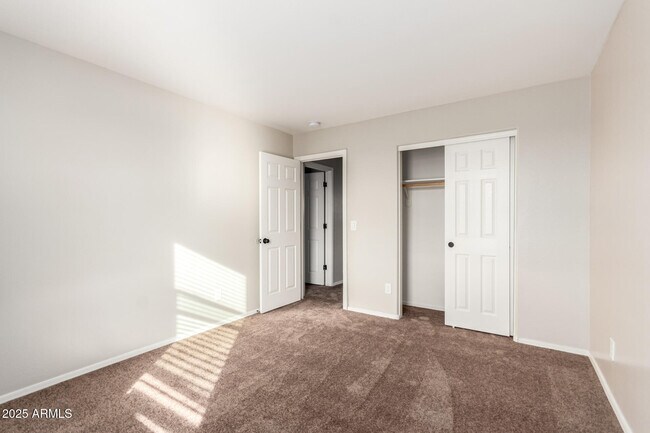 Building Photo - 2934 S 104th Ln