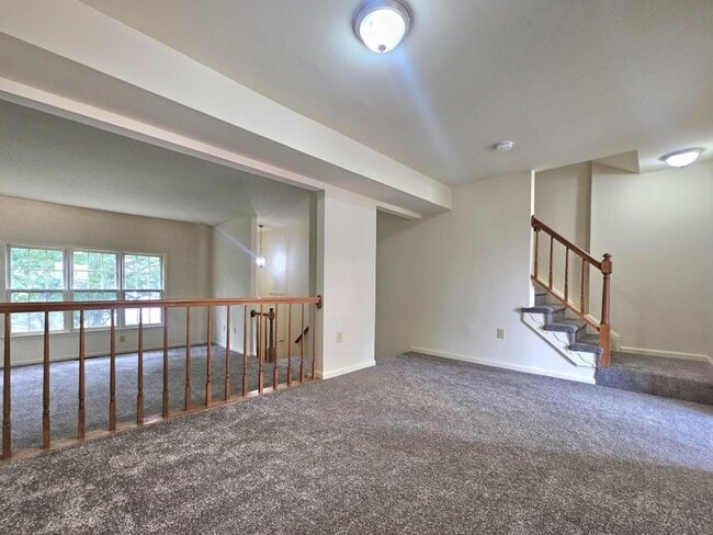 Building Photo - 4719 Gainsborough Dr