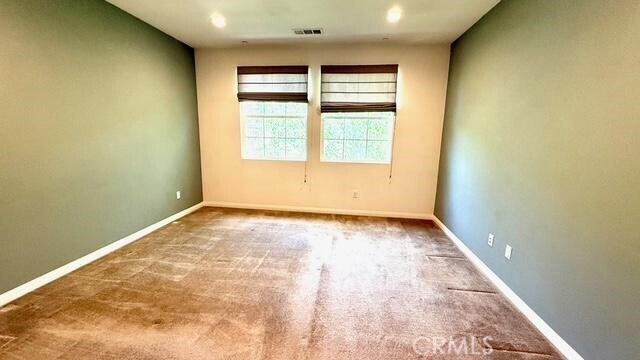 Building Photo - 904 N Primrose Ln