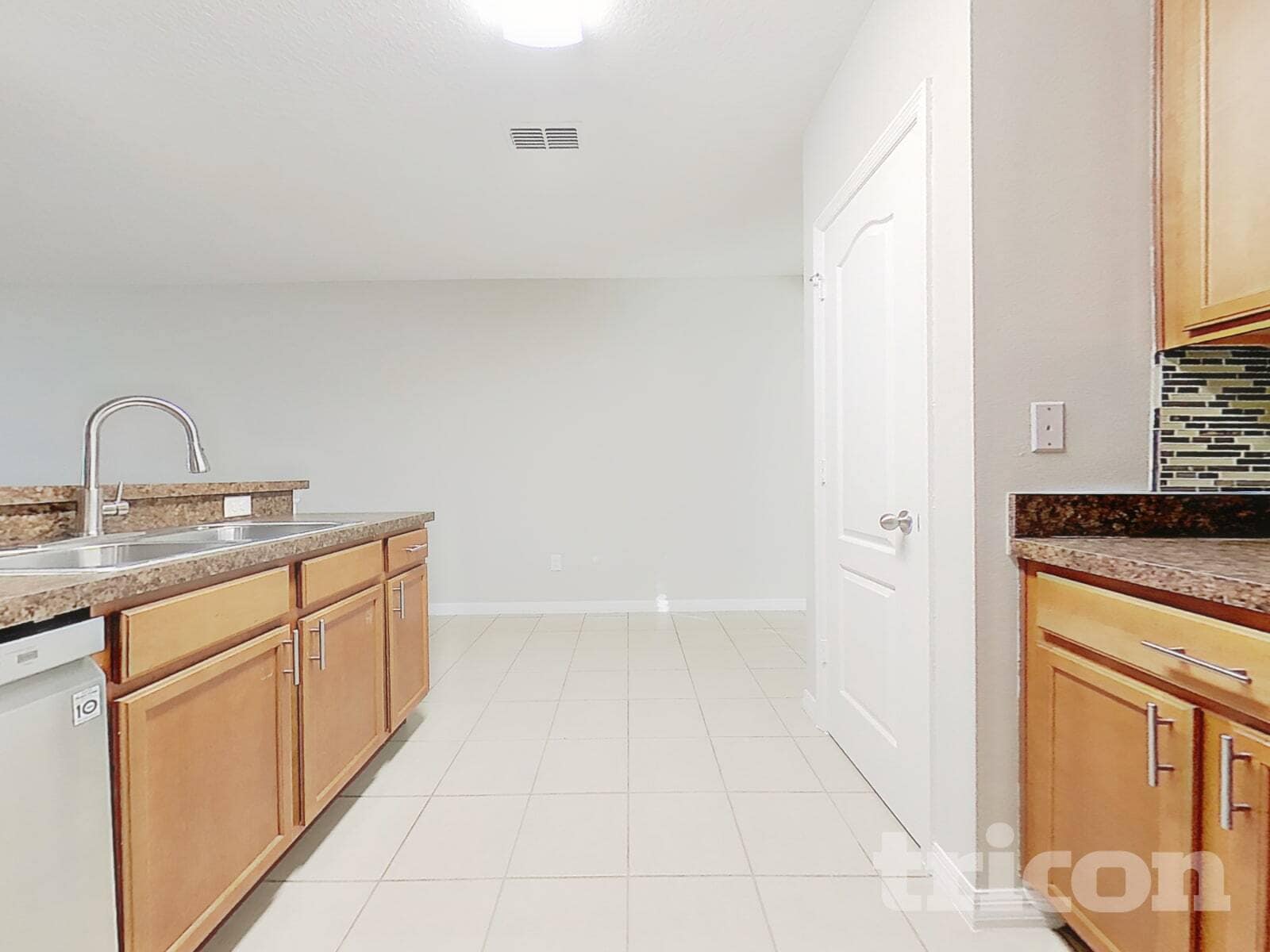 Building Photo - 492 Shirley Dr