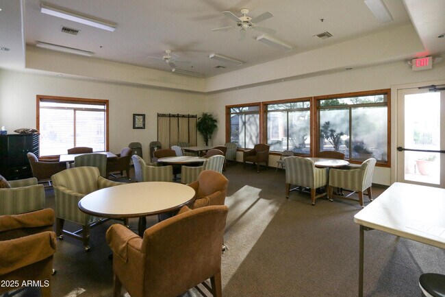 Building Photo - 1412 N Desert Willow St