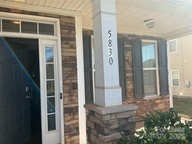 Building Photo - 5830 Langwell Ln