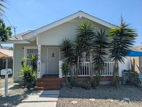 Building Photo - 4778 W Mountain View Dr