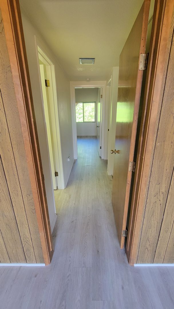Building Photo - 4 Bedroom Mountain Home Close to Town!