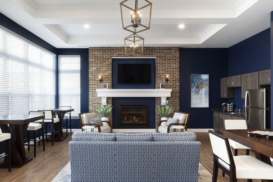 Villas at Hartman Lakes 1301 Centerpoint Cir Shiloh IL 62269