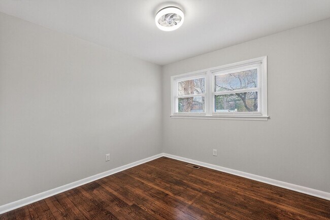 Building Photo - Newly Remodeled 3BD, 2BA Raleigh Home Near Downtown Raleigh and Interstates