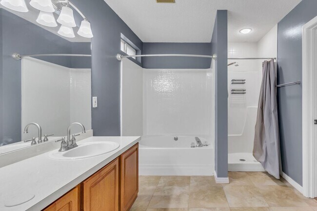 Building Photo - South Crestview Ranch on Cul-de-sac