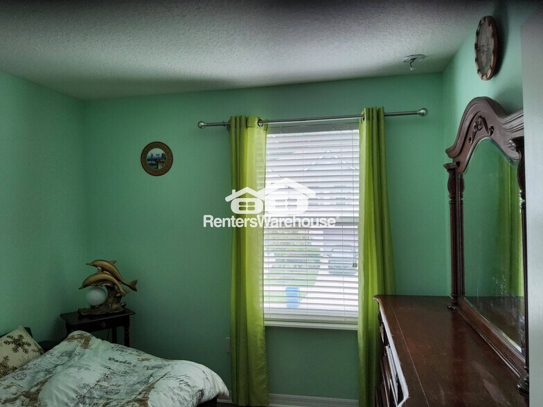 Building Photo - 10569 Madrone Cove Ct