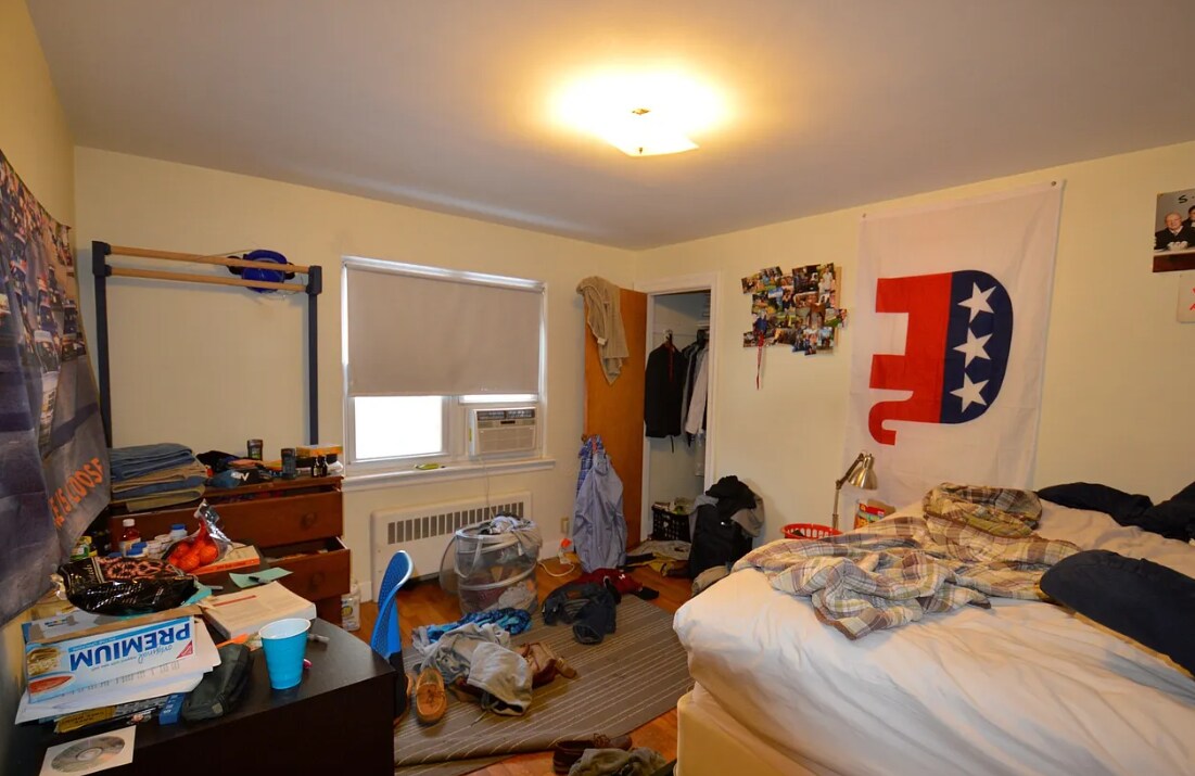 Building Photo - 16 Caltha Rd