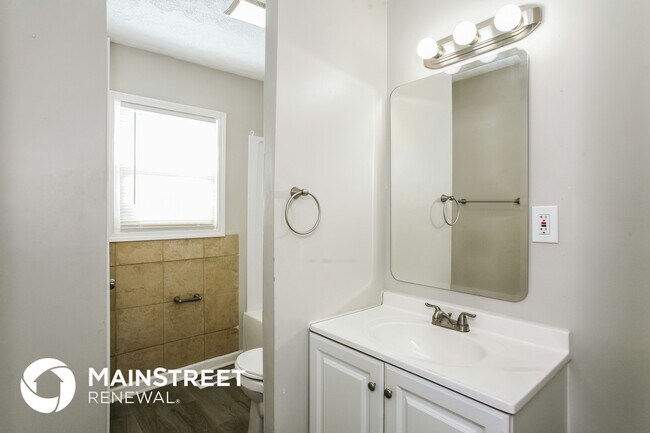 Building Photo - 5524 Marilyn Rd