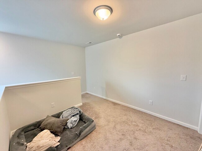 Building Photo - Modern 4BD, 2.5BA Knightdale Home with a F...