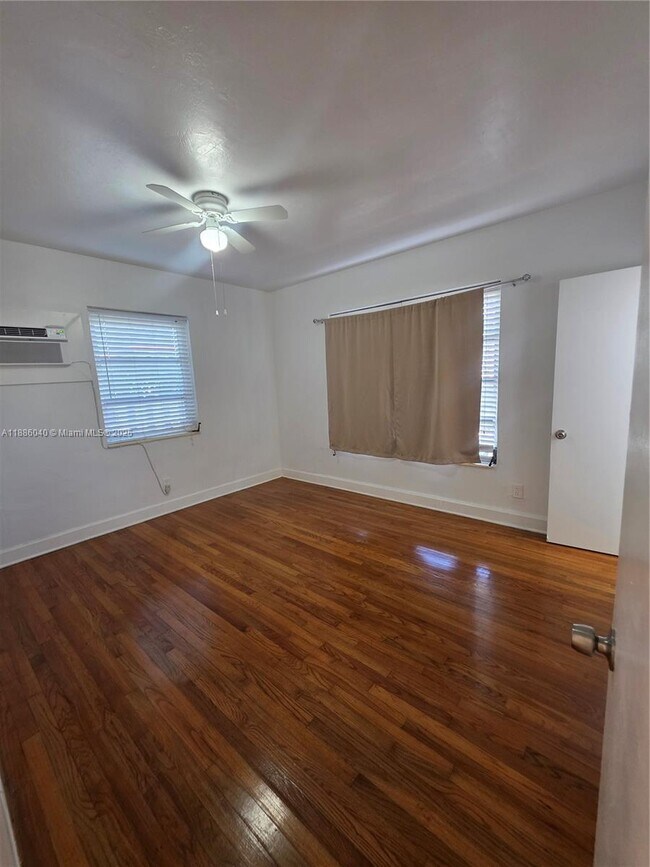 Building Photo - 8024 Harding Ave