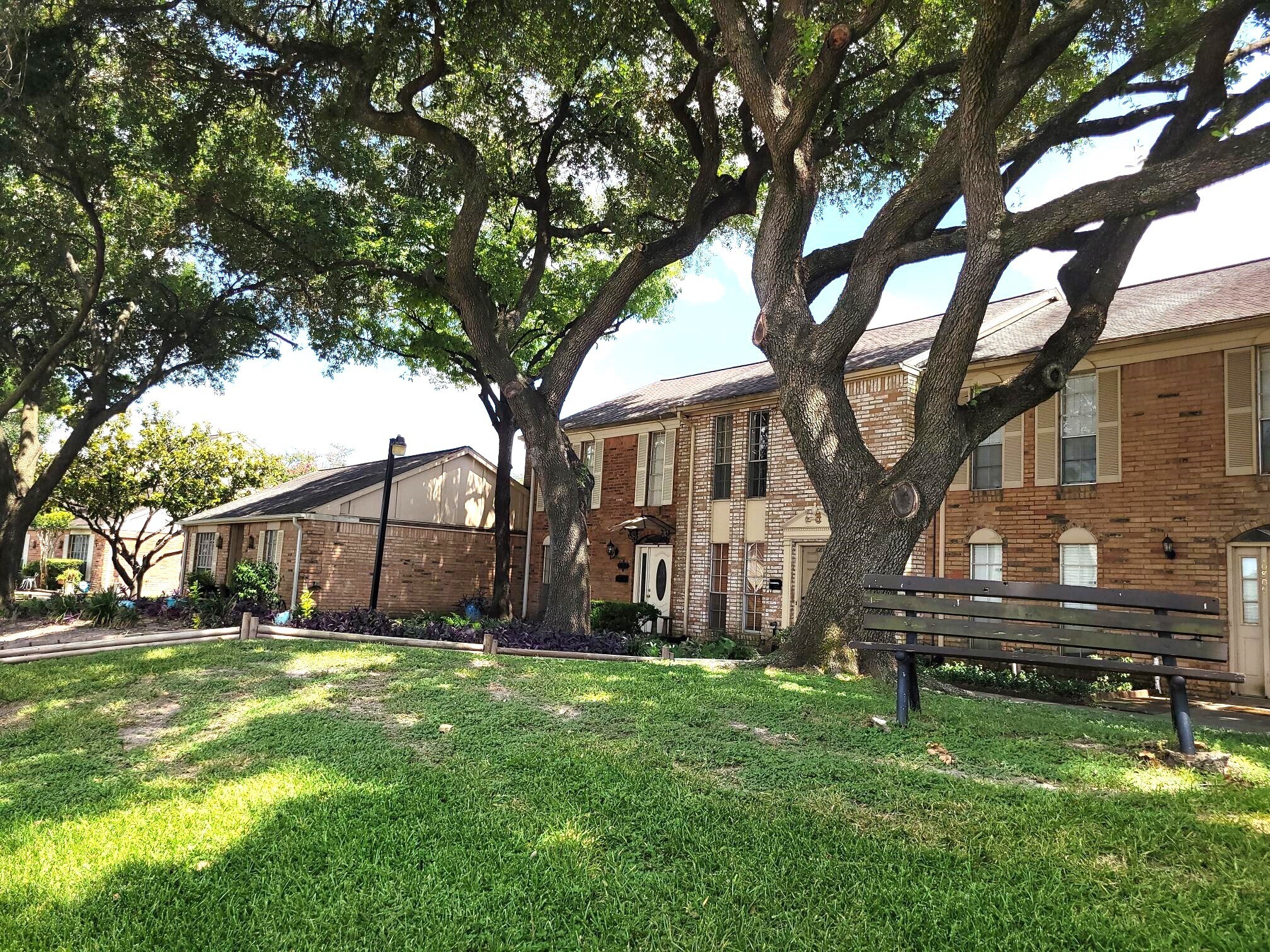 Building Photo - 10813 Sandpiper Dr