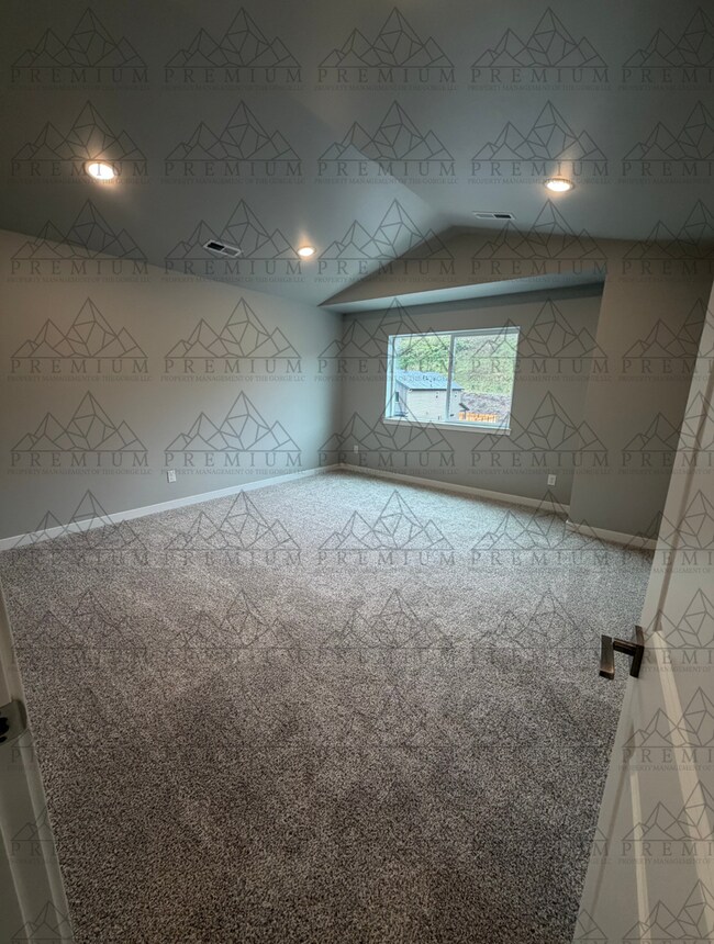 Building Photo - 3 BED 2.5 BATH NEW BUILD!