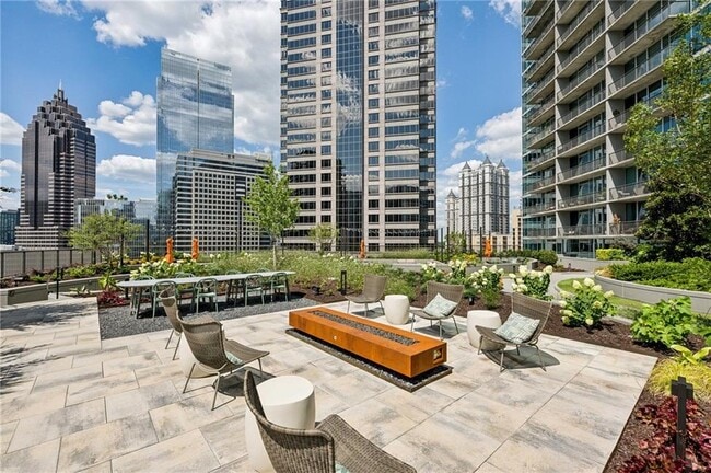Building Photo - 1080 Peachtree St NE