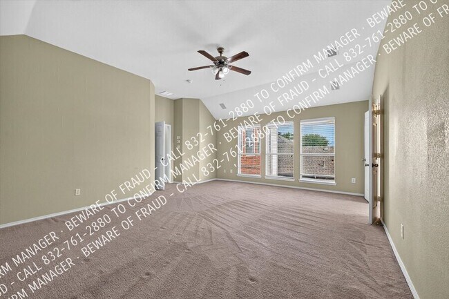 Building Photo - 12330 Red Hawk Dr