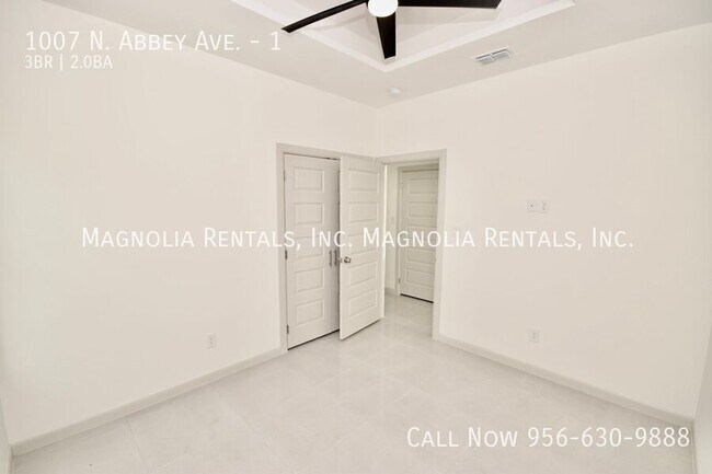 Building Photo - 1007 N Abbey Ave