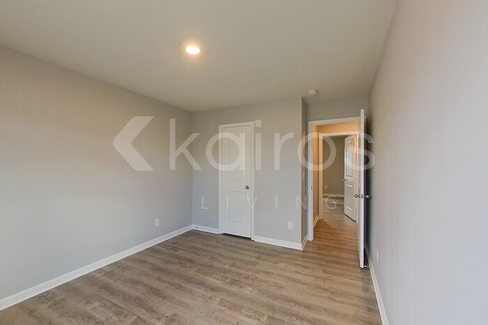 Building Photo - 3440 Bridgewood Dr