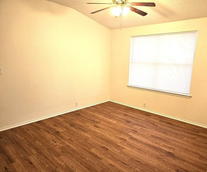 Building Photo - 1802 Berkley Dr