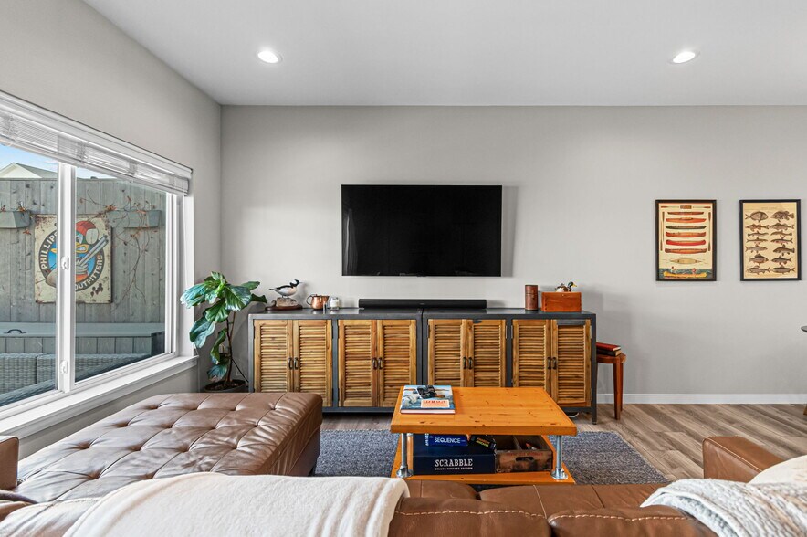 Building Photo - 1024 Dubs Dr