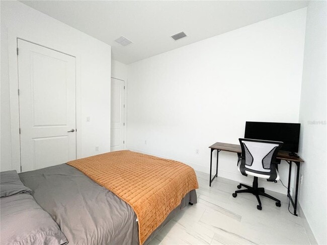 Building Photo - 8486 Ivy Stark Blvd