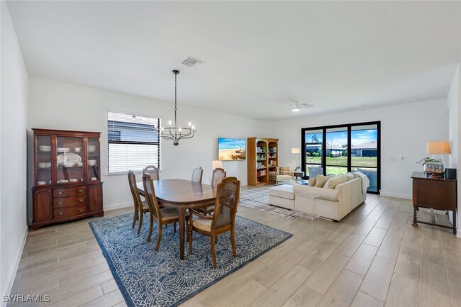 Building Photo - 13842 Hunter Oak Dr