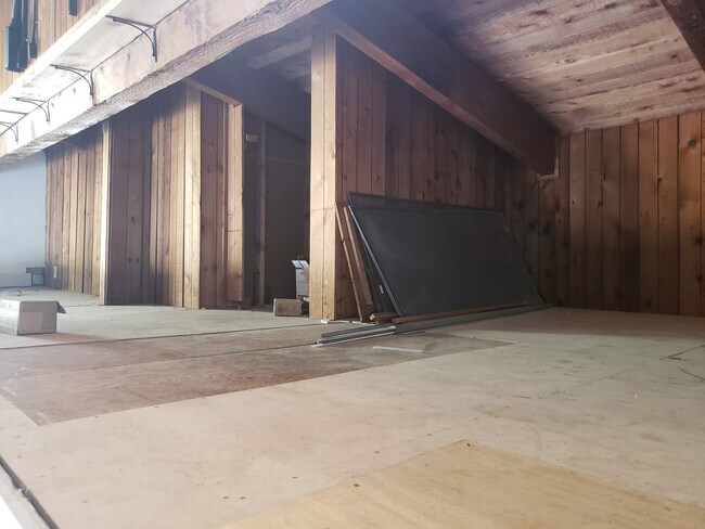 Building Photo - Longwood (The Springs) - 2 Bedroom, 1 Bathroom - $1,795.00