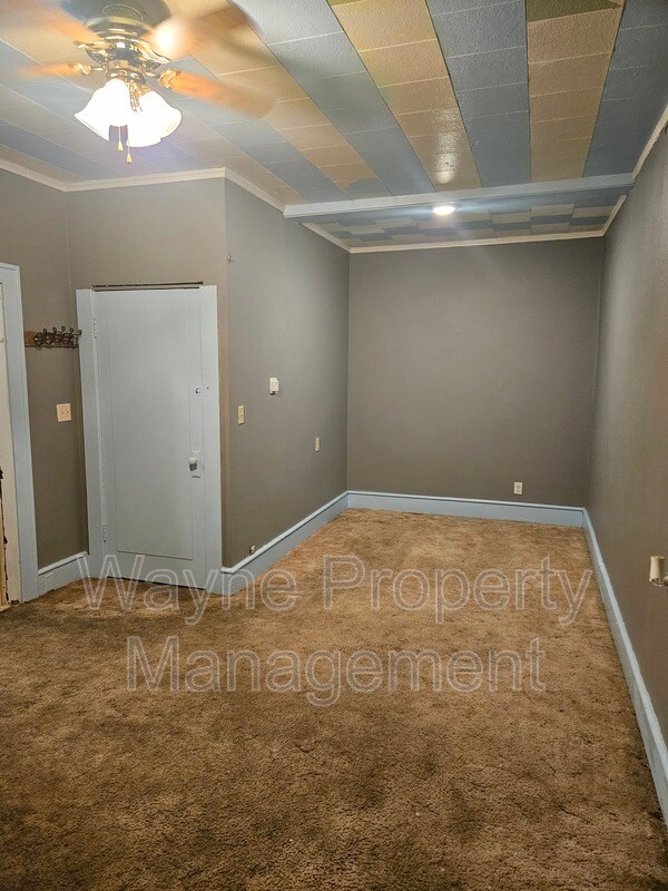 Building Photo - 546 2nd St