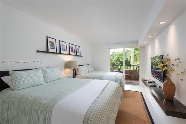 Building Photo - 161 Crandon Blvd