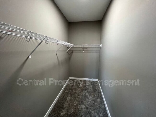Building Photo - 1510 Buncombe Rd