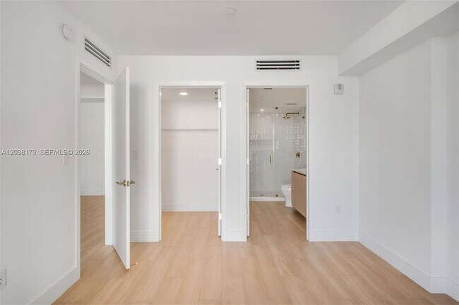 Building Photo - 90 FL-90
