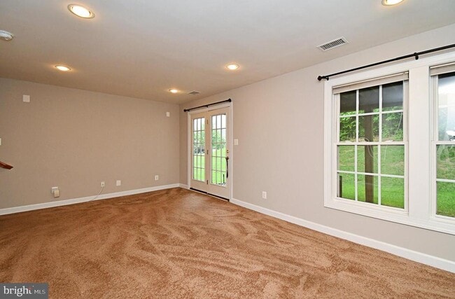 Building Photo - 2304 Lennon Ln