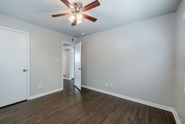Building Photo - Second-Floor 2-Bedroom Premium Apartment | 850 SF