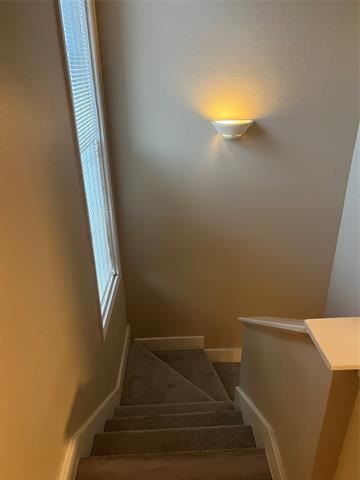 Building Photo - 2234 Irwin St