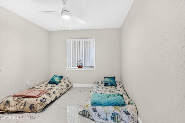 Building Photo - 123 Lancha Cir
