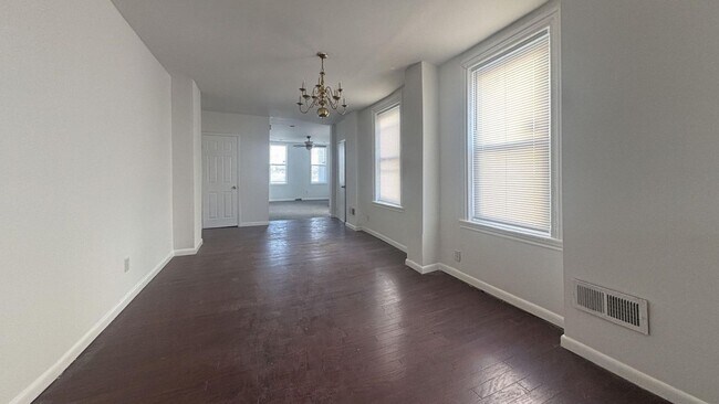 Building Photo - 3-Story Home in the Heart of Philly