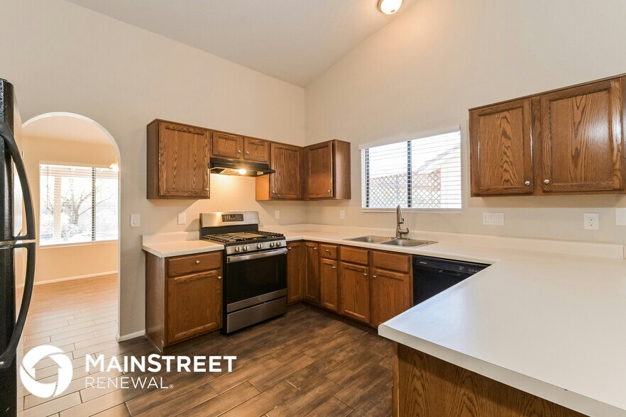 Building Photo - 8136 S Carbury Way