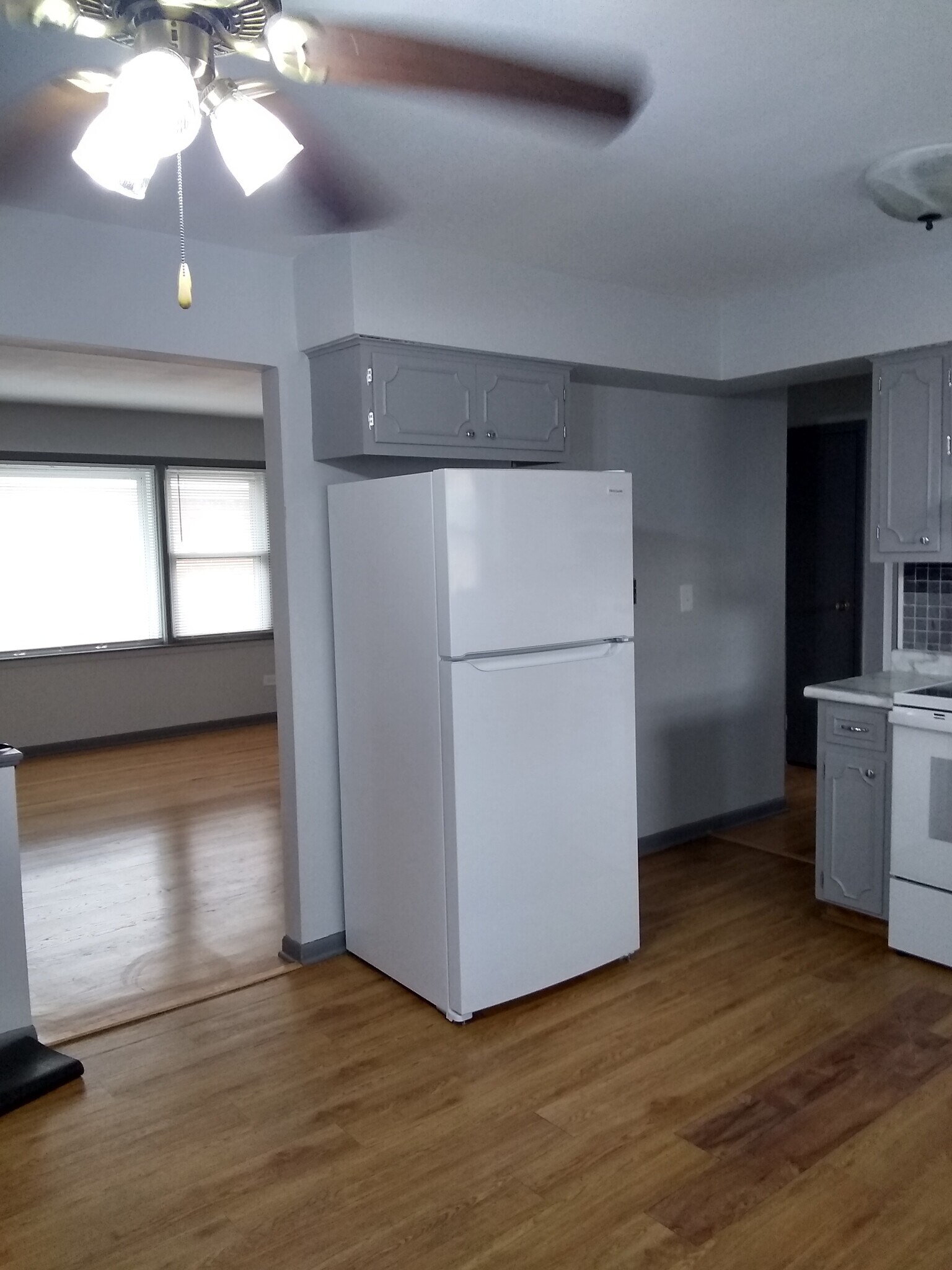 Building Photo - 9459 Maple Dr