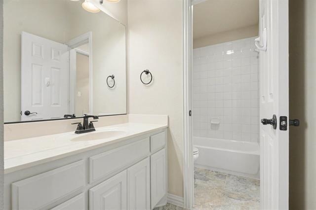 Building Photo - 708 Yarrow St