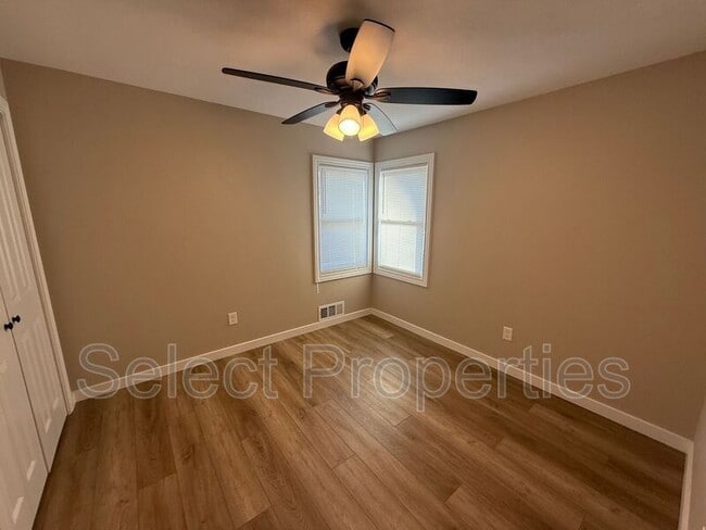 Building Photo - 2303 Circle