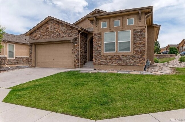 Building Photo - 495 Pasada Way