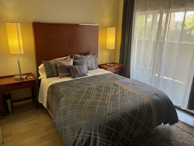 Building Photo - 8433 Hearth Dr