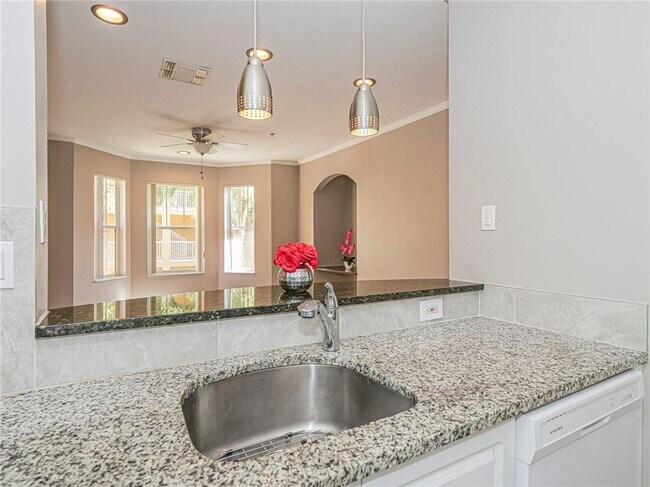 Building Photo - 5045 Fairways Cir