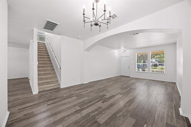 Building Photo - 10208 Laredo Dr