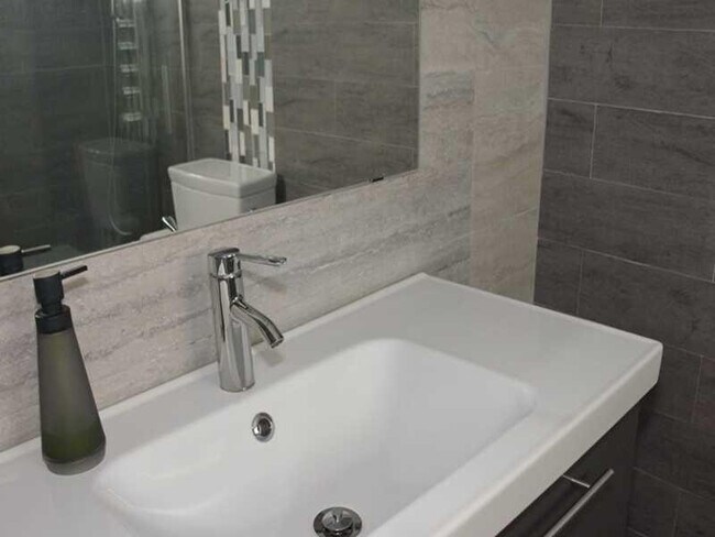 Building Photo - 201 N Ocean Blvd